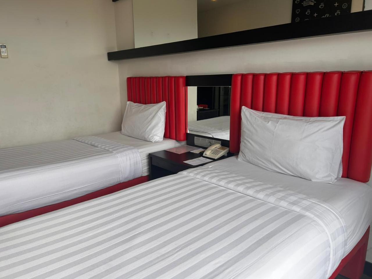 Kalya Hotel Bandung Dago Ngoại thất bức ảnh
